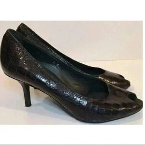 donald pliner Heels size 7 Patent Italian Leather